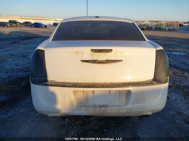 2C3CCARG2EH312757 Chrysler 300