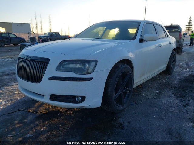 2C3CCARG2EH312757 Chrysler 300