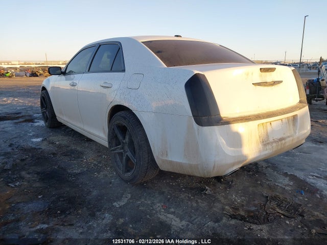 2C3CCARG2EH312757 Chrysler 300