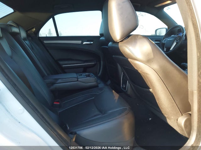 2C3CCARG2EH312757 Chrysler 300