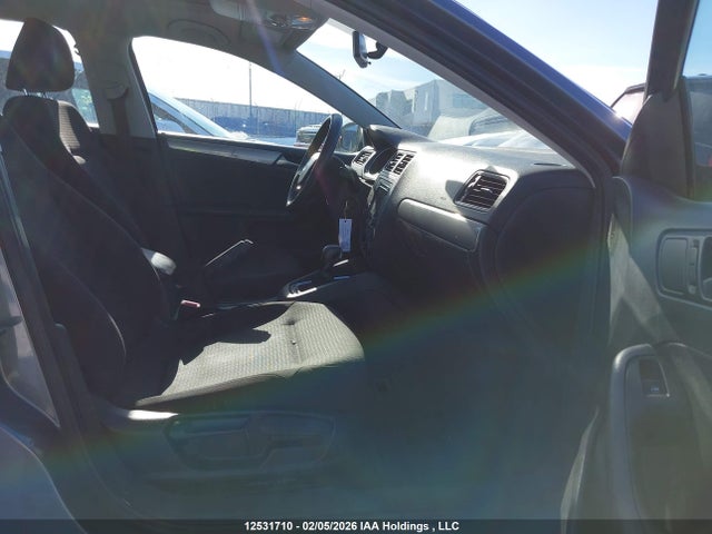 3VW2K7AJ7FM421641 Volkswagen Jetta 2.0l Trendline/2.0l Trendline+