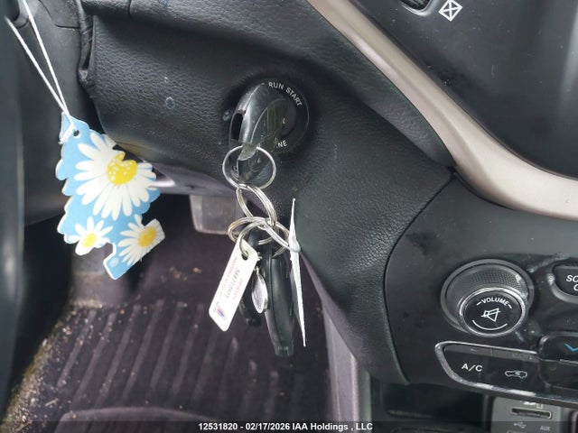 1C4PJMCXXJD591881 Jeep Cherokee Latitude