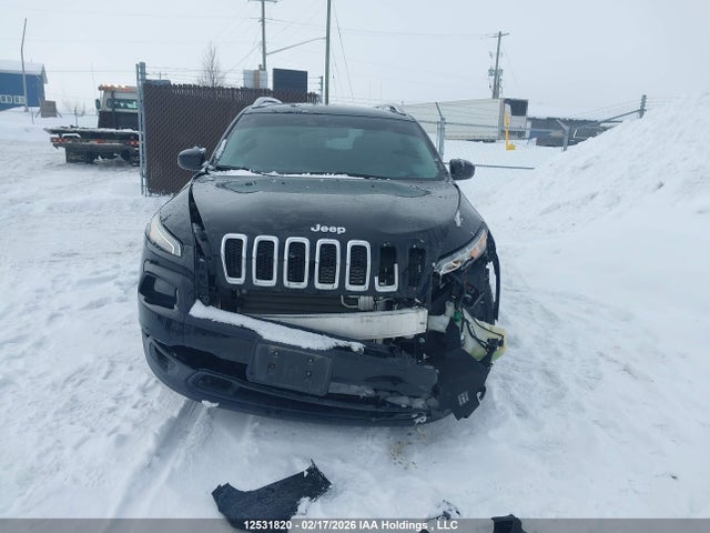 1C4PJMCXXJD591881 Jeep Cherokee Latitude