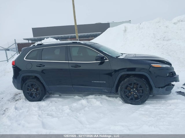 1C4PJMCXXJD591881 Jeep Cherokee Latitude