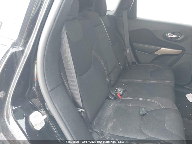 1C4PJMCXXJD591881 Jeep Cherokee Latitude
