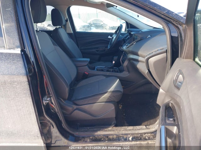 1FMCU9G9XHUB93333 Ford ESCAPE SE
