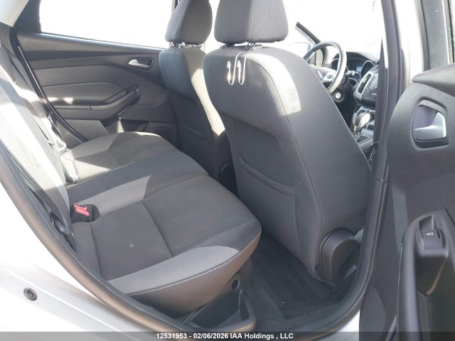 1FADP3K29EL273737 Ford FOCUS SE