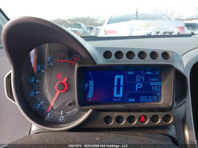 1G1JC6EH9E4158889 Chevrolet SONIC LT