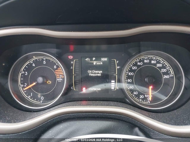 1C4PJMAB5HW664242 Jeep Cherokee Sport