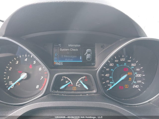 1FMCU0GX8GUA00301 Ford ESCAPE SE