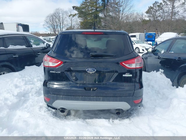 1FMCU0GX8GUA00301 Ford ESCAPE SE