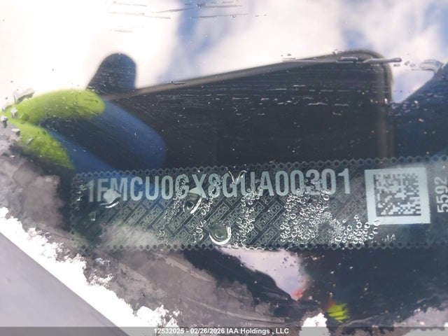 1FMCU0GX8GUA00301 Ford ESCAPE SE