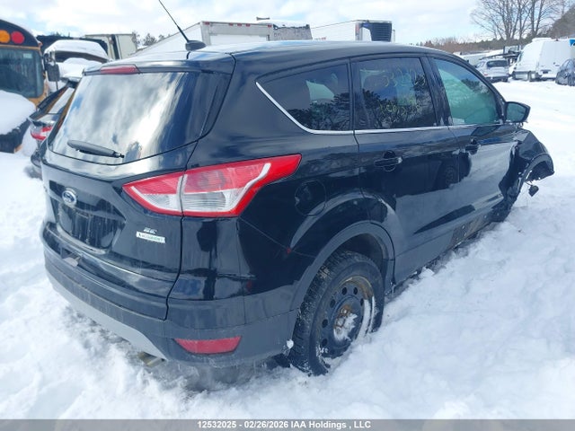 1FMCU0GX8GUA00301 Ford ESCAPE SE