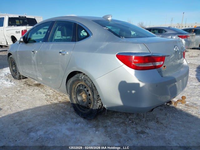 1G4PS5SK4F4218492 Buick Verano