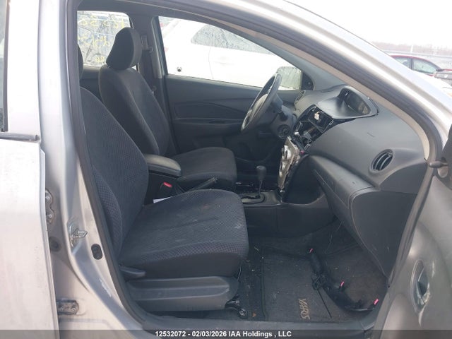 12532072 :رقم المزاد ، JTDBT923181251353 vin ، 2008 Toyota Yaris مزاد بيع