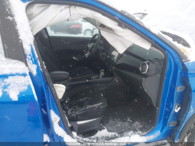 2025 Nissan Kicks Play Sv მანქანა იყიდება აუქციონზე, vin: 3N1CP5CV8SL483517, აუქციონის ნომერი: 12532099