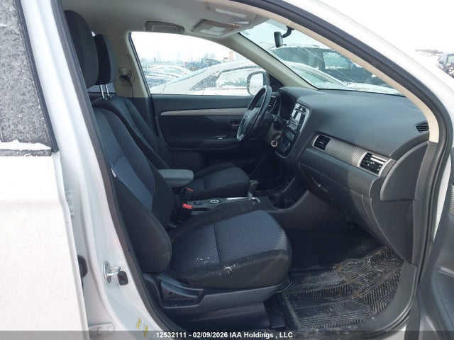JA4AZ2A31EZ602305 Mitsubishi Outlander