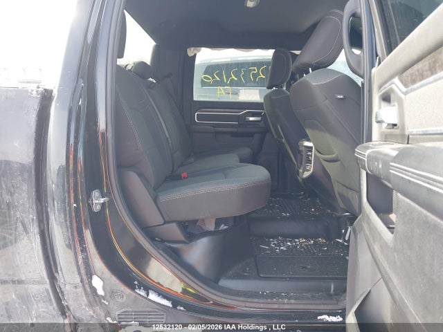 12532120 :رقم المزاد ، 3C63RRHL2PG575557 vin ، 2023 Ram 3500 Big Horn مزاد بيع