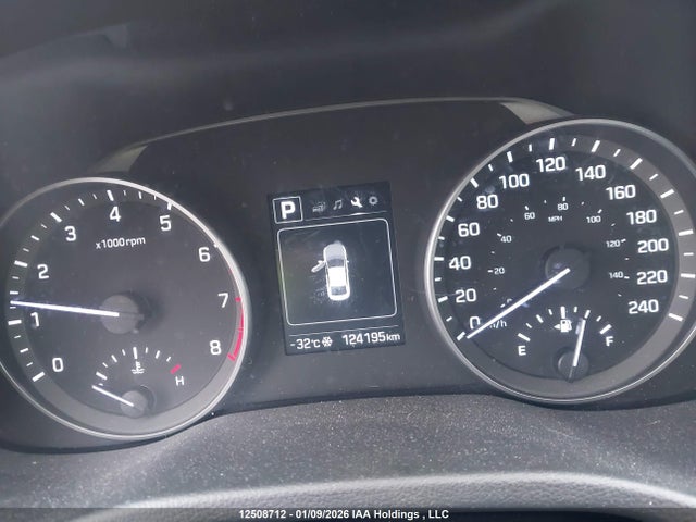 KMHD84LF0JU695636 Hyundai ELANTRA GL