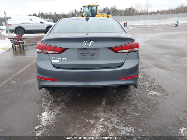 KMHD84LF0JU695636 Hyundai ELANTRA GL