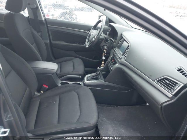 KMHD84LF0JU695636 Hyundai ELANTRA GL