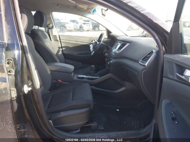 KM8J3CA4XGU066195 Hyundai Tucson Limited/sport And Eco/se