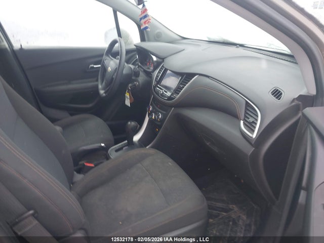 KL7CJKSB8LB317180 Chevrolet TRAX LS