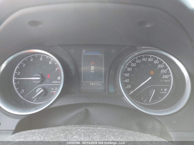 4T1B11HK7JU032239 Toyota CAMRY LE/XLE