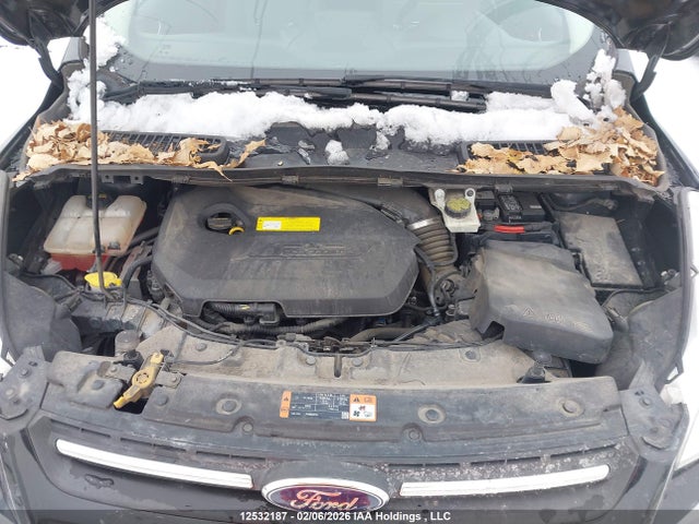 1FMCU0GX1FUC18000 Ford ESCAPE SE