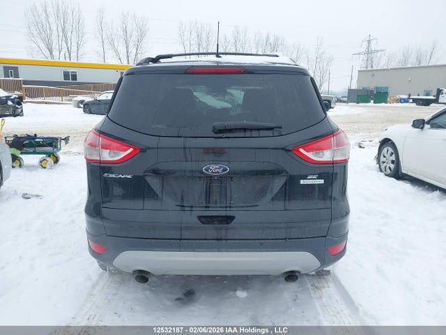 1FMCU0GX1FUC18000 Ford ESCAPE SE