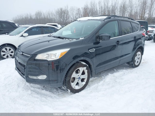 1FMCU0GX1FUC18000 Ford ESCAPE SE