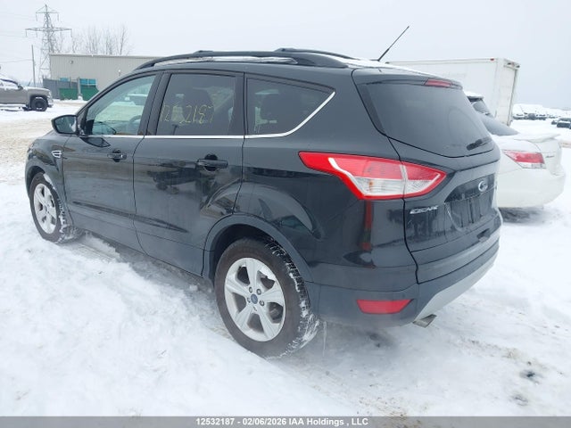 1FMCU0GX1FUC18000 Ford ESCAPE SE