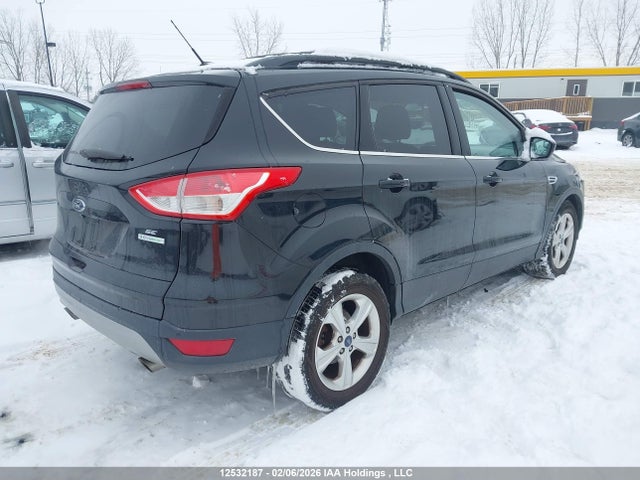1FMCU0GX1FUC18000 Ford ESCAPE SE