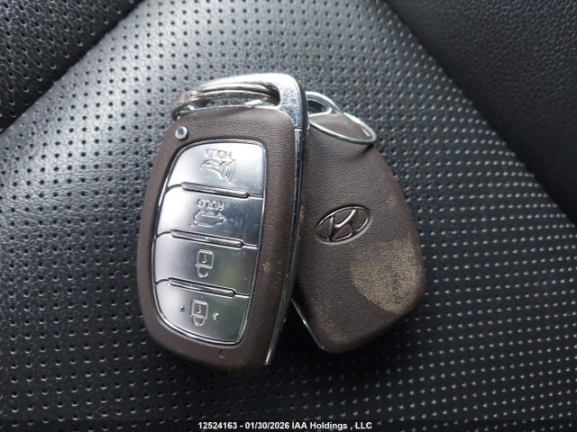 KM8J3CAL8LU085569 Hyundai Tucson Luxury