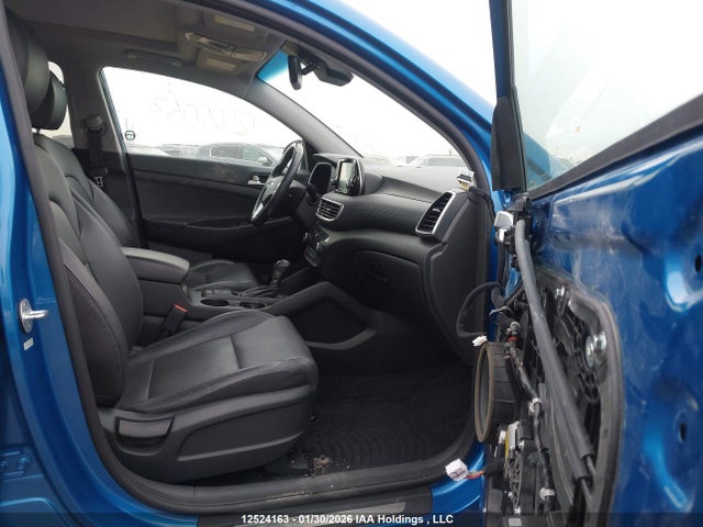 KM8J3CAL8LU085569 Hyundai Tucson Luxury
