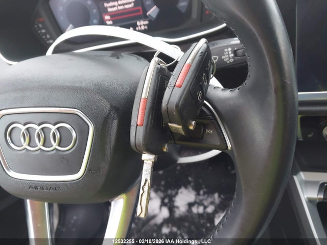 WA1AECF37L1054753 Audi Q3 PREMIUM