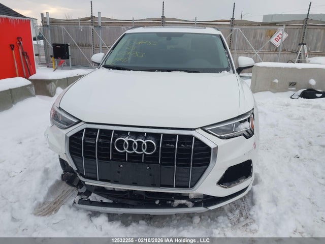 WA1AECF37L1054753 Audi Q3 PREMIUM