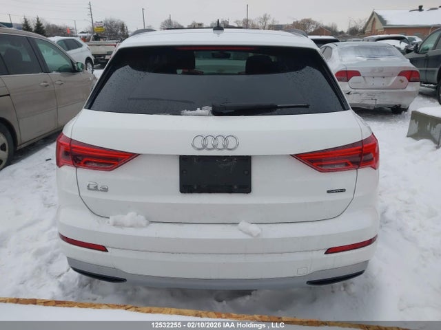WA1AECF37L1054753 Audi Q3 PREMIUM