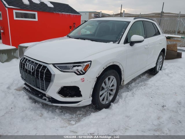 WA1AECF37L1054753 Audi Q3 PREMIUM