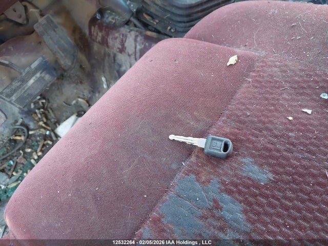 12532264 :رقم المزاد ، 1GTEK19R4WE529213 vin ، 1998 Gmc Sierra K1500 مزاد بيع