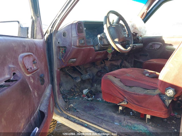 12532264 :رقم المزاد ، 1GTEK19R4WE529213 vin ، 1998 Gmc Sierra K1500 مزاد بيع