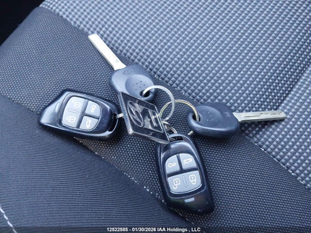KMHD25LH7EU174895 Hyundai Elantra Gt Gl