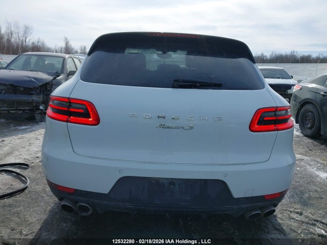 Porsche MACAN S 2015 WP1AB2A55FLB51359 Image 16