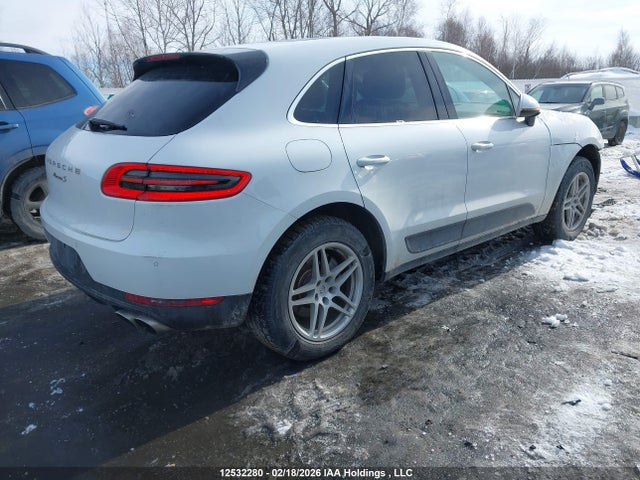 Porsche MACAN S 2015 WP1AB2A55FLB51359 Image 4