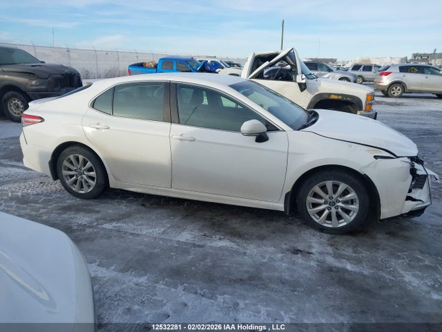 4T1B11HKXJU120461 Toyota CAMRY SE
