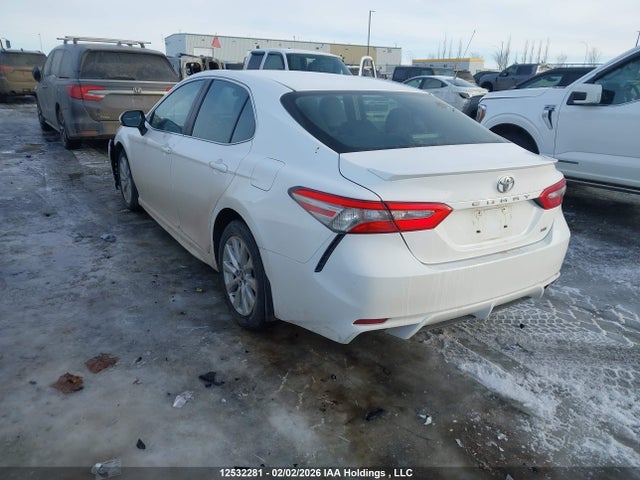 4T1B11HKXJU120461 Toyota CAMRY SE