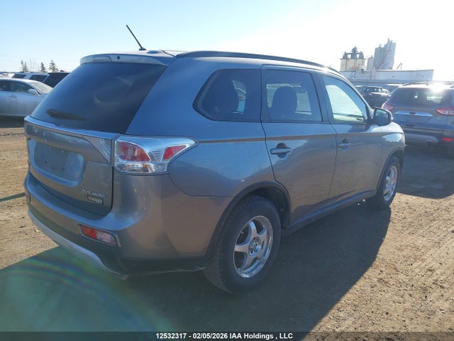 JA4JZ3AX8FZ600917 Mitsubishi Outlander Se