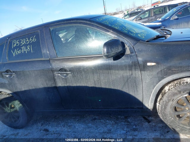 JA4AJ3AU1GZ607481 Mitsubishi RVR SE