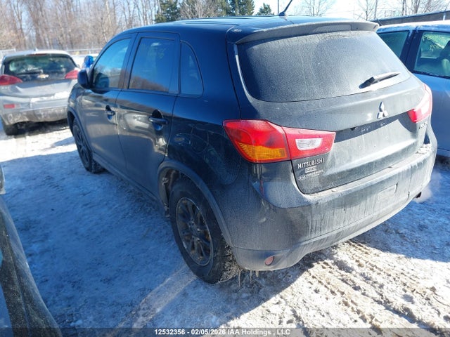 JA4AJ3AU1GZ607481 Mitsubishi RVR SE