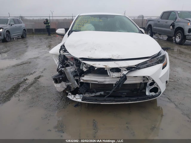 5YFB4MDE1PP033731 Toyota COROLLA LE